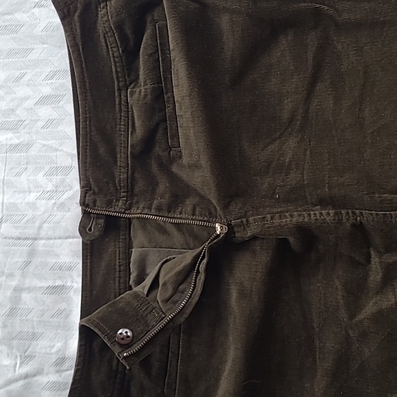 Brown corduroy skirt - Picture 2 of 2